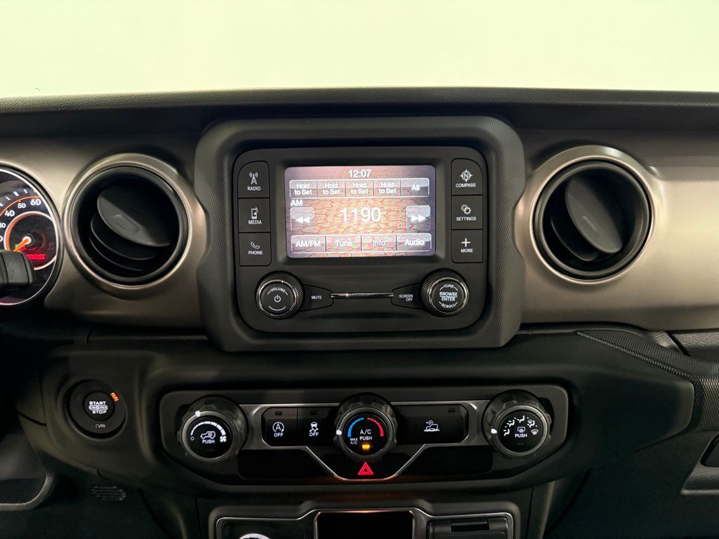 2021 Jeep Gladiator Sport