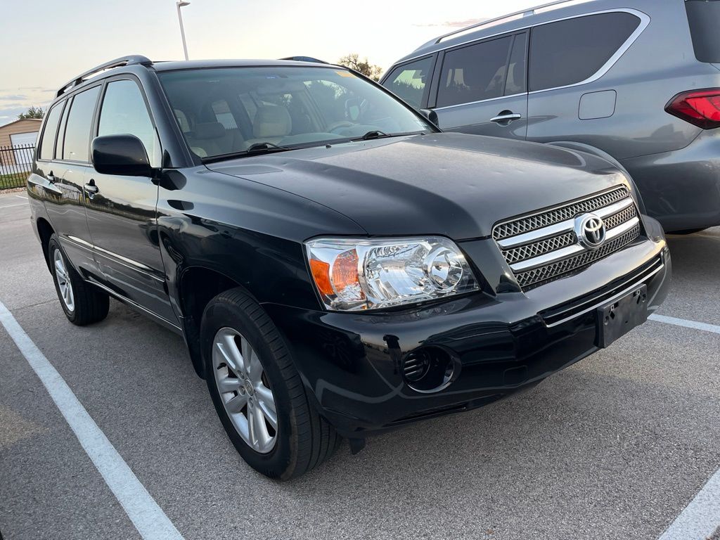 Thumbnail: 2006 Toyota Highlander - 2