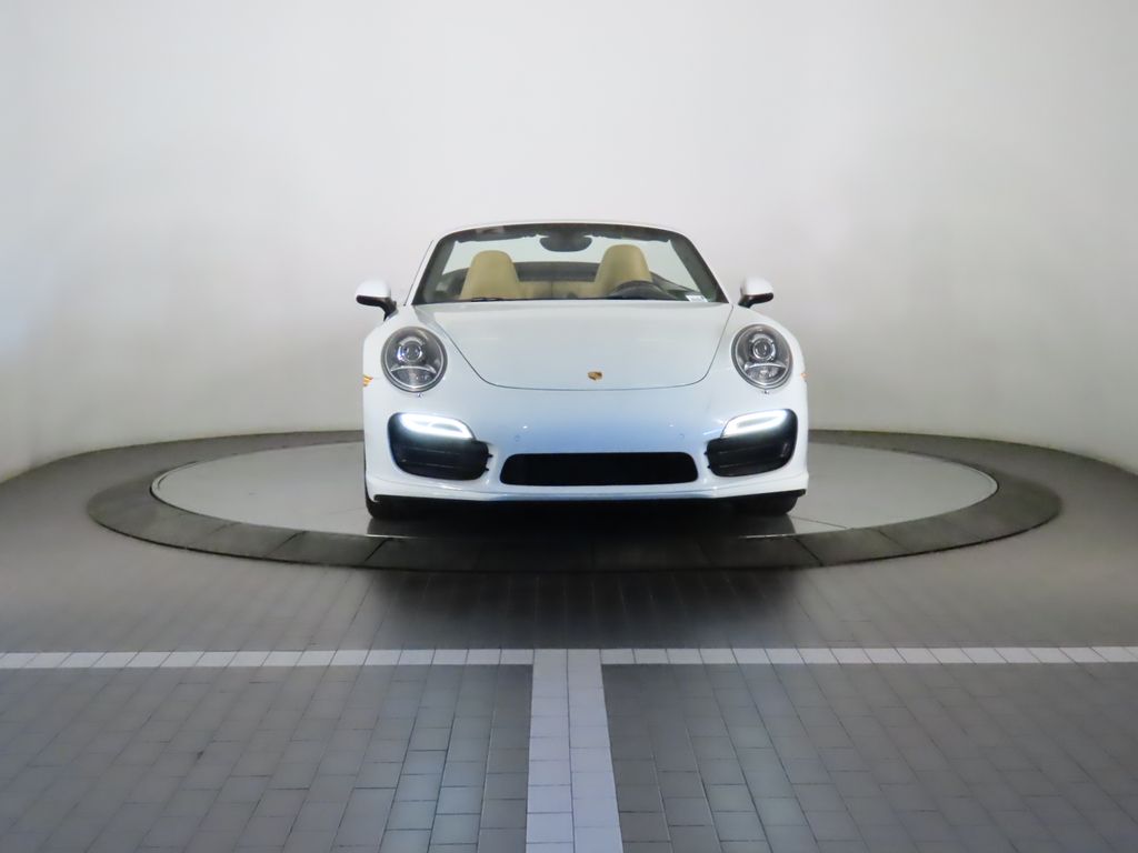 Thumbnail: 2016 Porsche 911 - 18