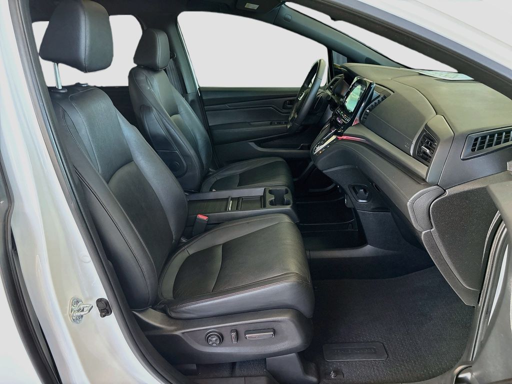 Thumbnail: 2023 Honda Odyssey - 20