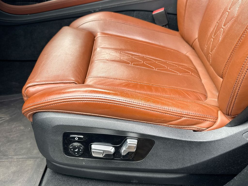 2020 BMW X7 xDrive40i 3