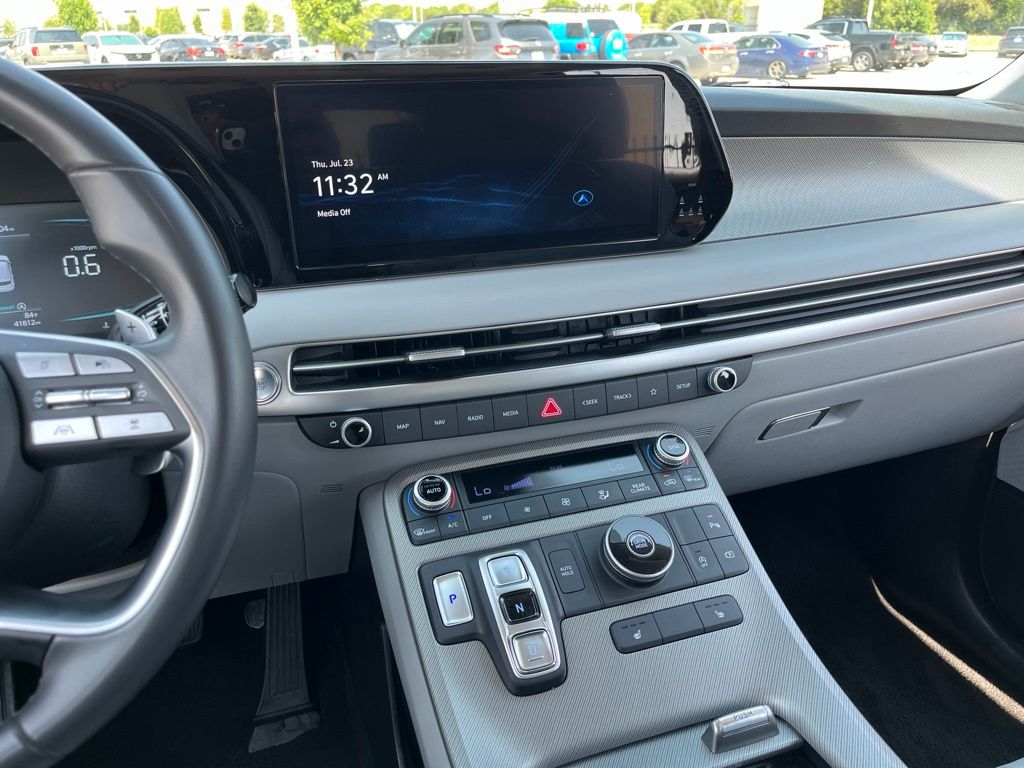 Thumbnail: 2025 Hyundai Palisade - 16