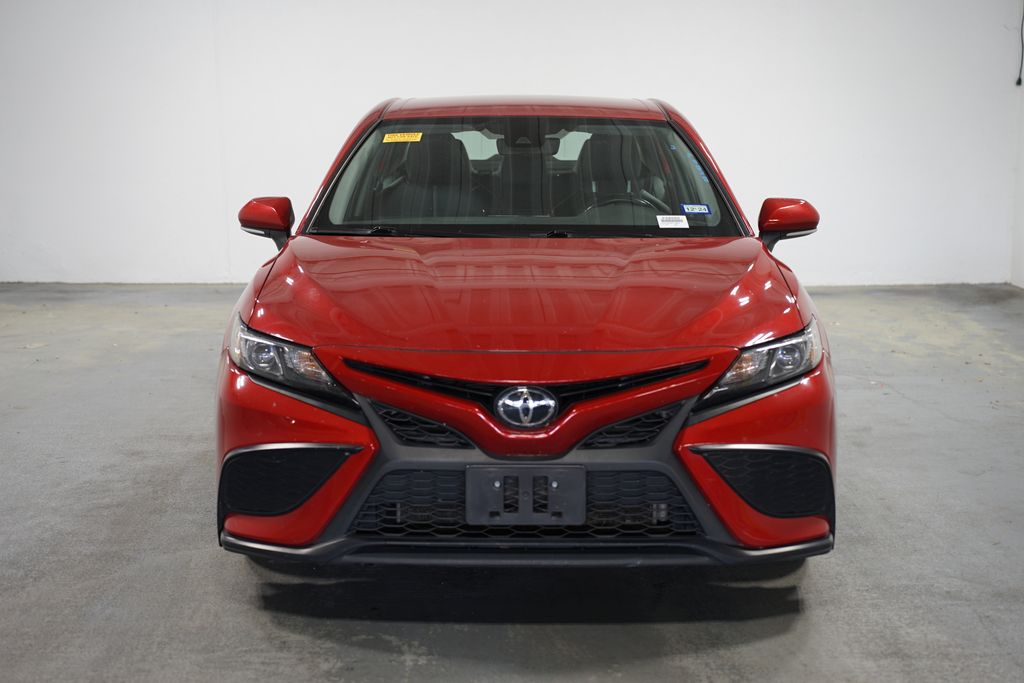 2023 Toyota Camry SE 2