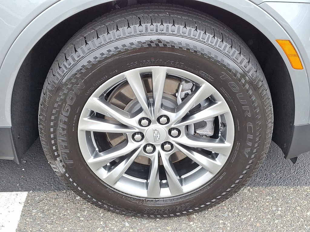 Thumbnail: 2023 Cadillac XT5 - 8
