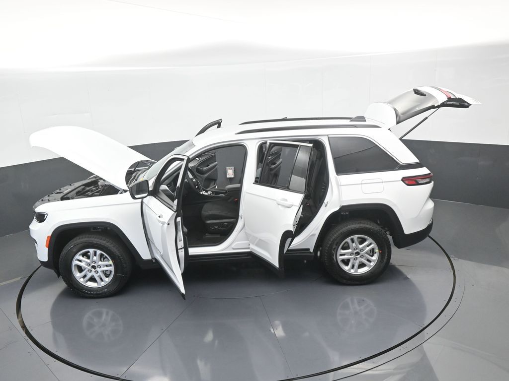 Used 2025 Bright White Clearcoat Jeep Laredo image 62