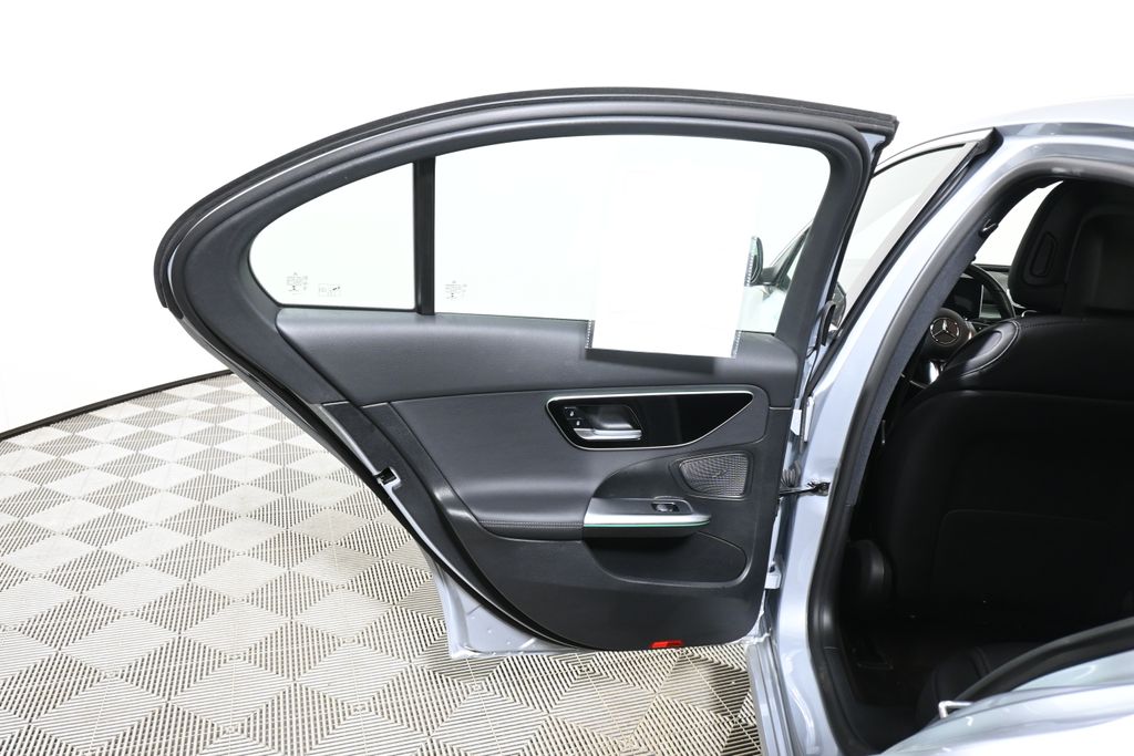 Thumbnail: 2022 Mercedes-Benz C-Class - 30