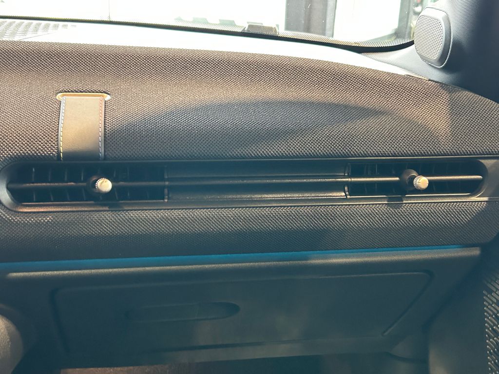 Thumbnail: 2026 MINI Cooper - 25