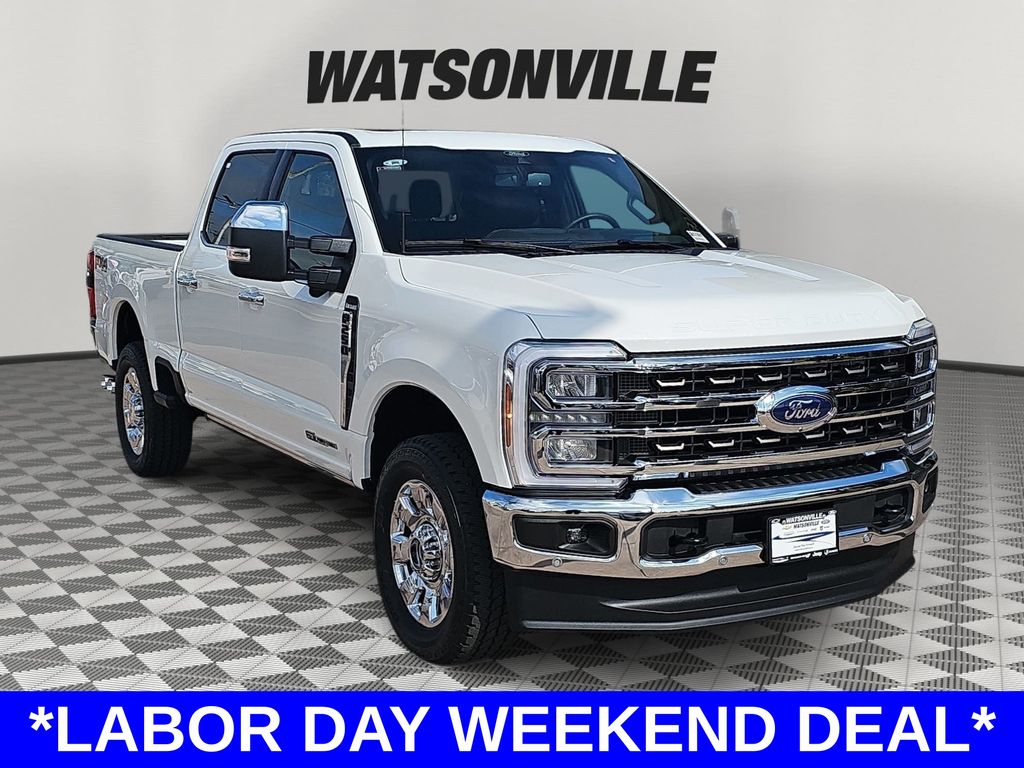White Metallic 2026 Ford F-250 Super Duty Pickup Truck Four-Wheel Drive Automatic
