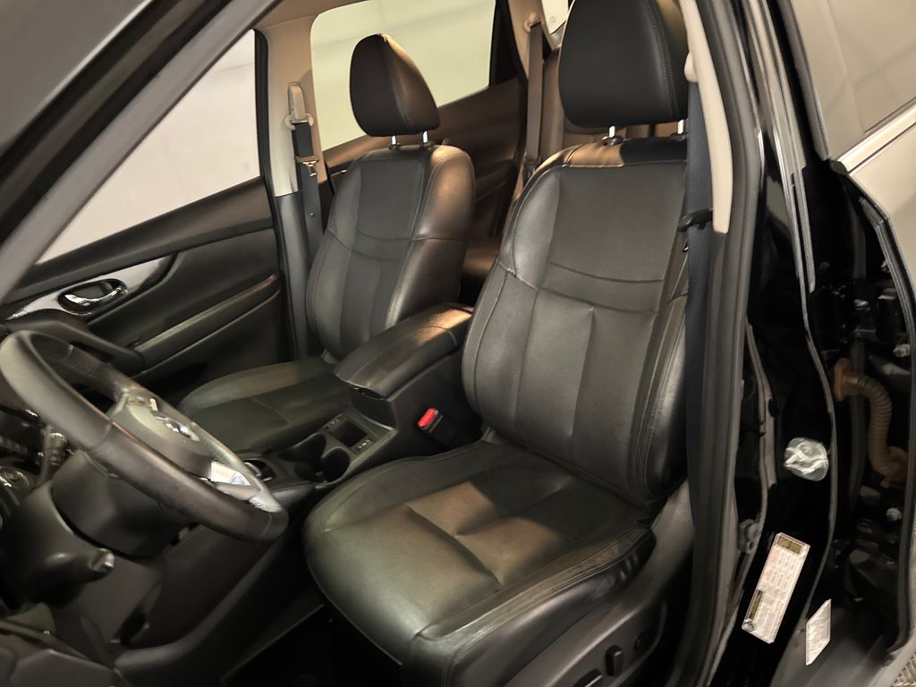 Certified Used 2018 Black Nissan SL image 18