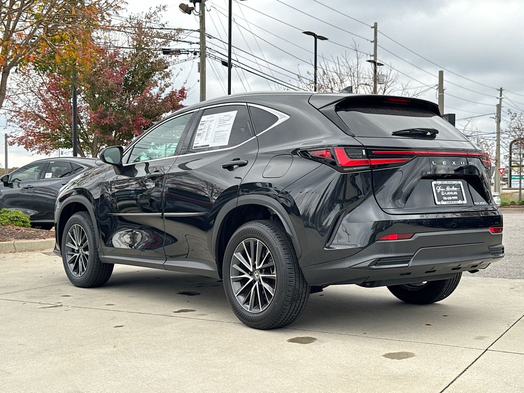 2023 Lexus NX 250 Premium photo 3