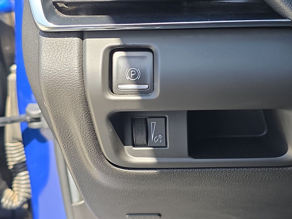 Used 2021 Blue Cadillac Sport image 27