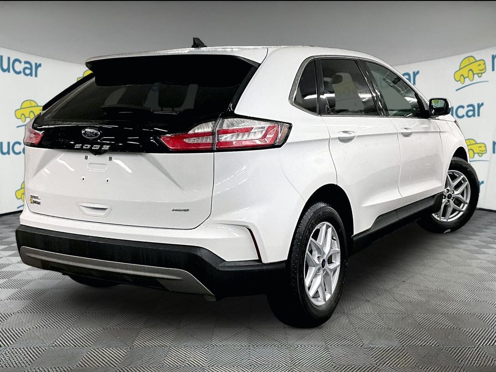 2022 Ford Edge — photo 6