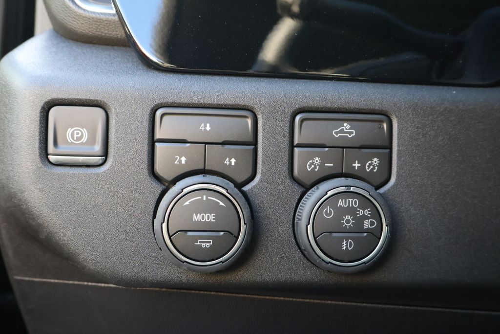 Thumbnail: 2026 Chevrolet Silverado 2500 - 19