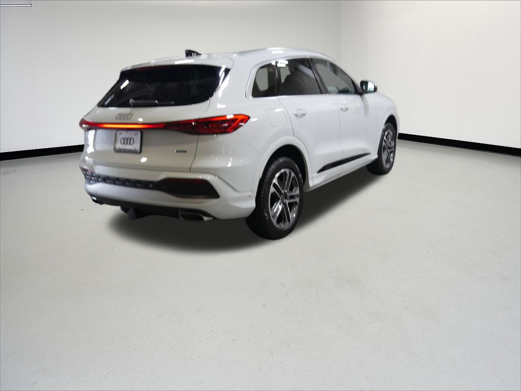 Thumbnail: 2026 Audi Q5 - 5