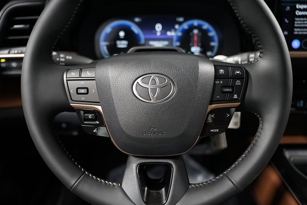 2025 Toyota Crown Signia Limited 12