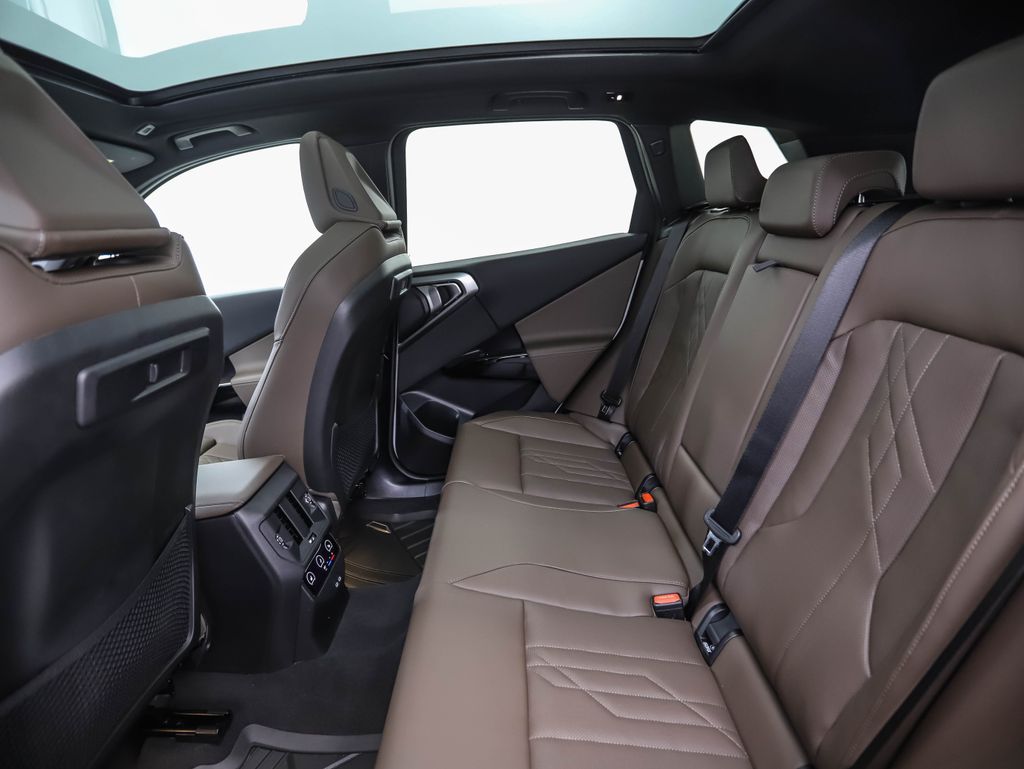 Thumbnail: 2026 BMW X3 - 21