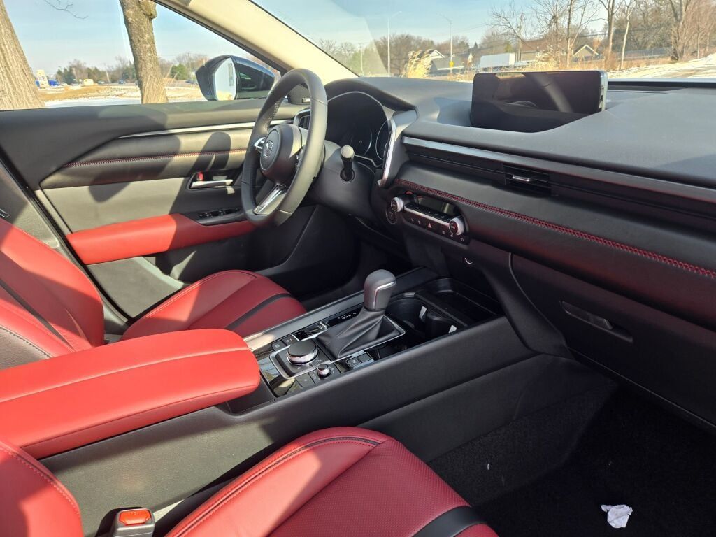 View vehicle photo 6