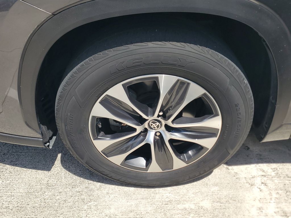 2021 Toyota Highlander - $25,888