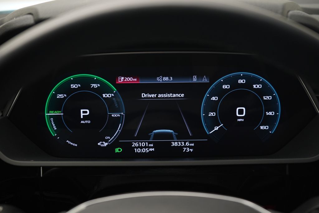 Thumbnail: 2024 Audi Q8 e-tron - 10