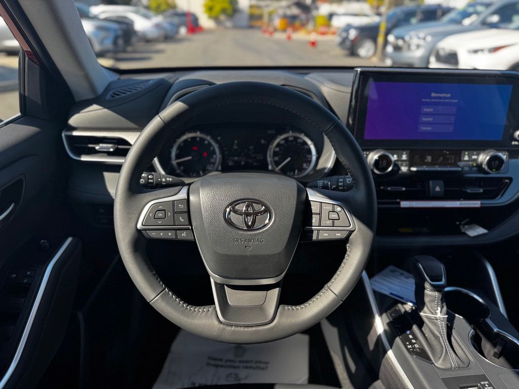 New 2026 Toyota Highlander SUV