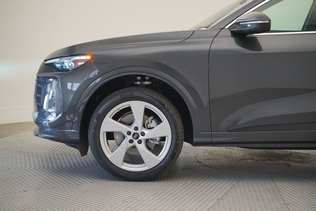 Thumbnail: 2025 Audi Q5 - 2