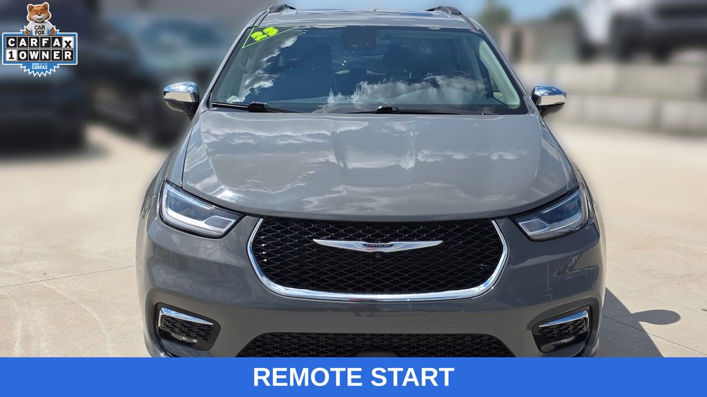 2023 Chrysler Pacifica Limited - Photo 8