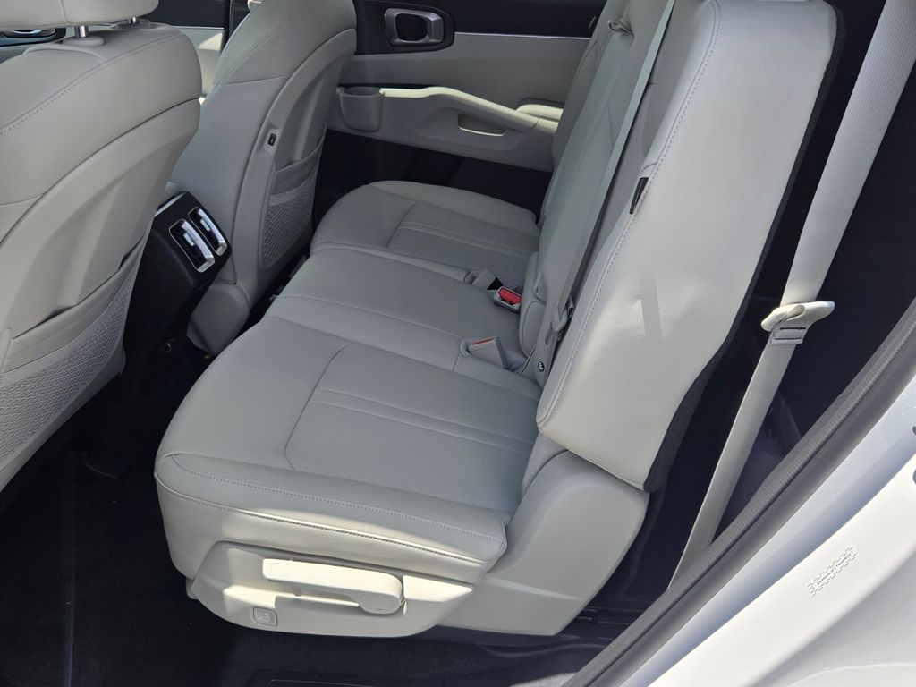 2026 Kia Sorento - $37,567