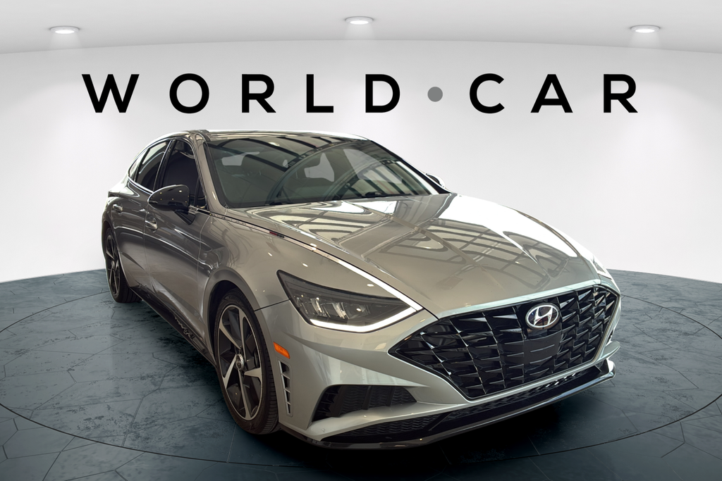 Shimmering Silver Pearl 2021 Hyundai Sonata Sedan Front-Wheel Drive 8-Speed Automatic Overdrive