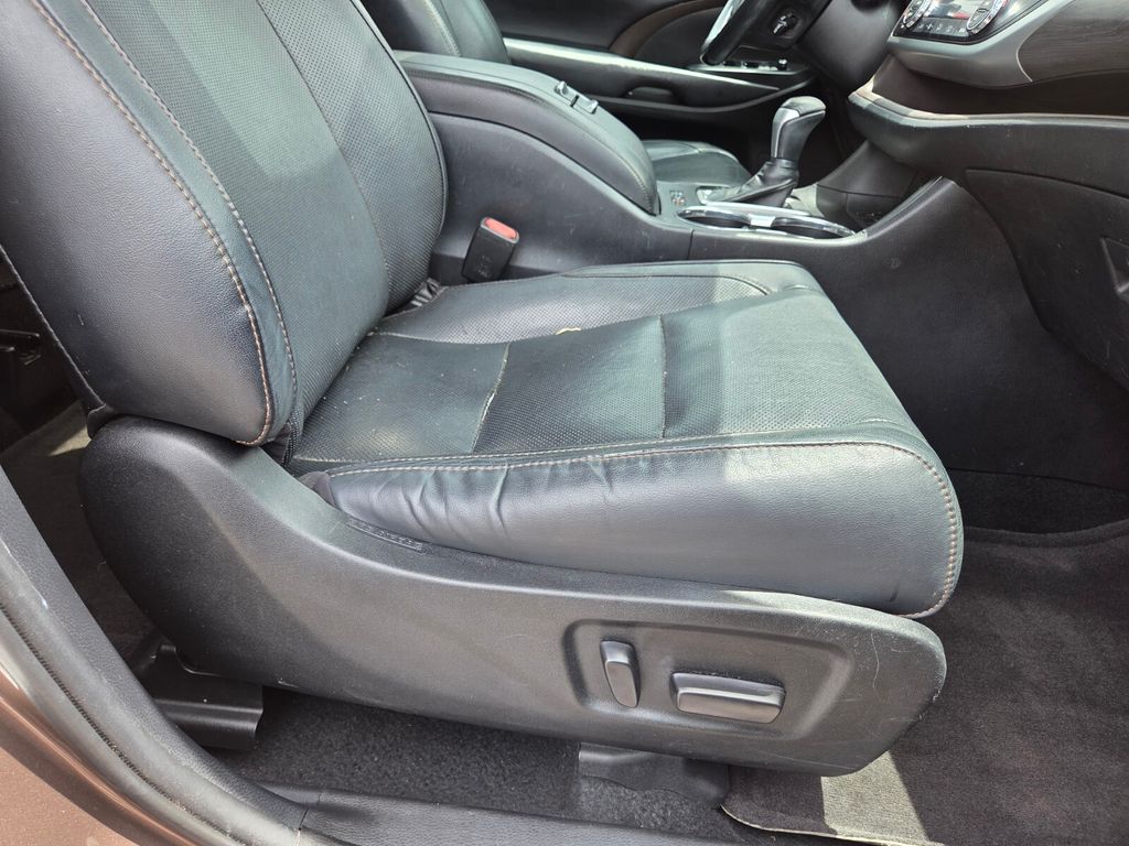 Used 2019 Toyota Highlander SUV