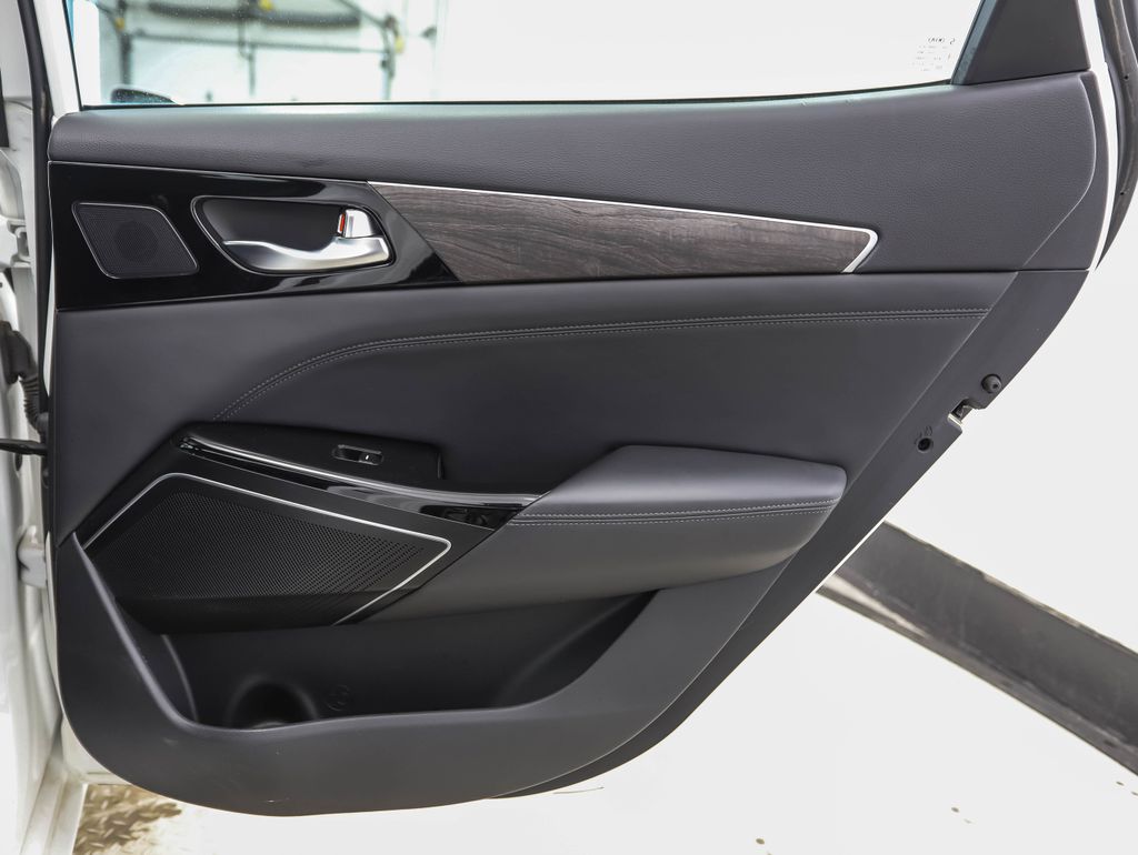 Thumbnail: 2020 Kia Cadenza - 24