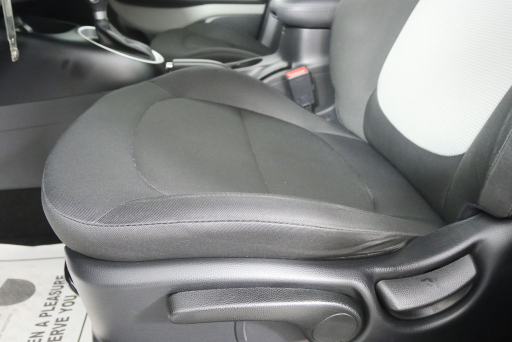 Thumbnail: 2015 Kia Soul - 9
