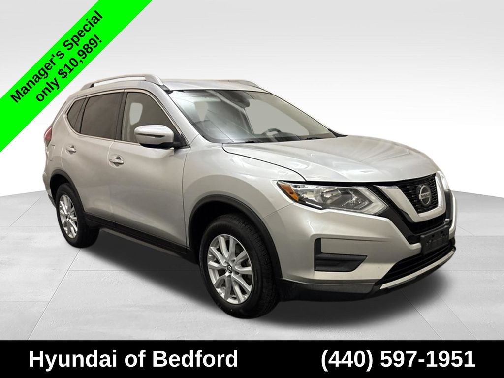2019 Nissan Rogue SV - Image 3