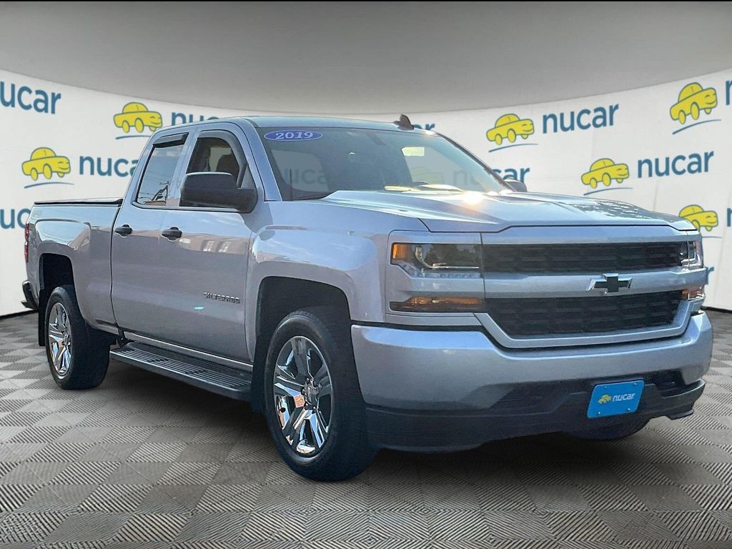 2019 Chevrolet Silverado 1500 Plata (Silver Ice Metallic) Camioneta Todo terreno 6 velocidades Automática marcha alta