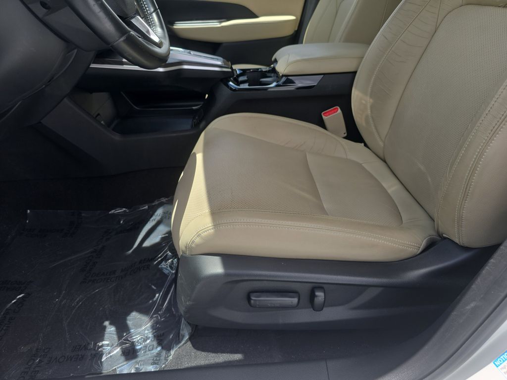Used 2018  Honda Touring image 25