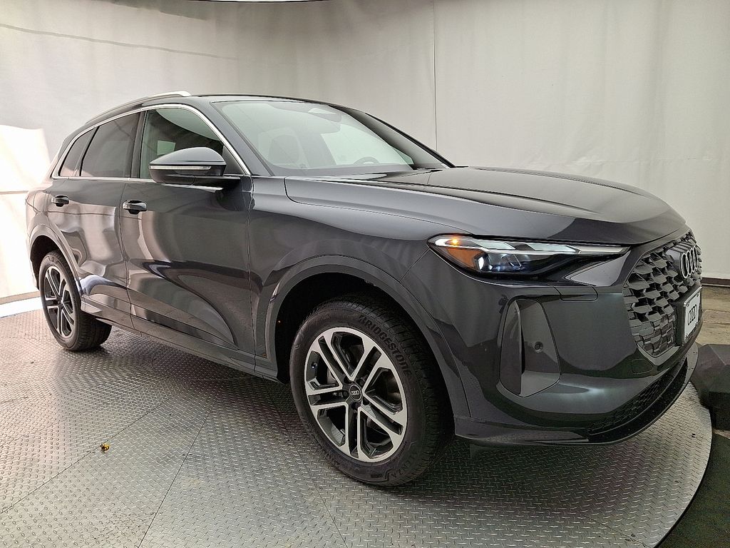 Thumbnail: 2025 Audi Q5 - 2