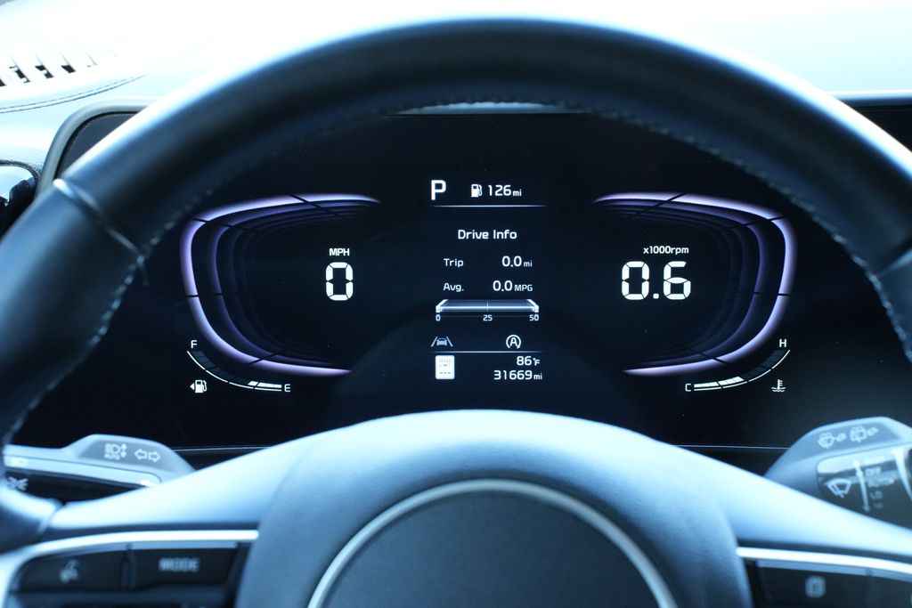 2023 Kia Sportage EX - 8