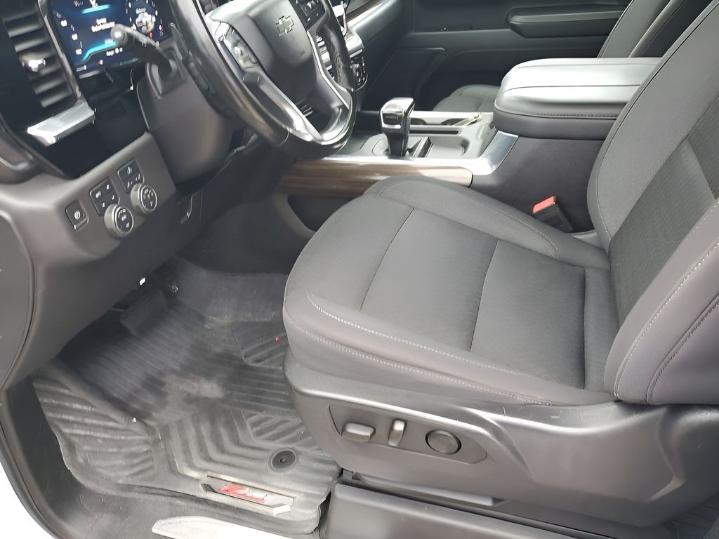 Used Car 2024 Chevrolet Silverado 1500  Lt Trail Boss For Sale Under $50,000 In Austin, Texas