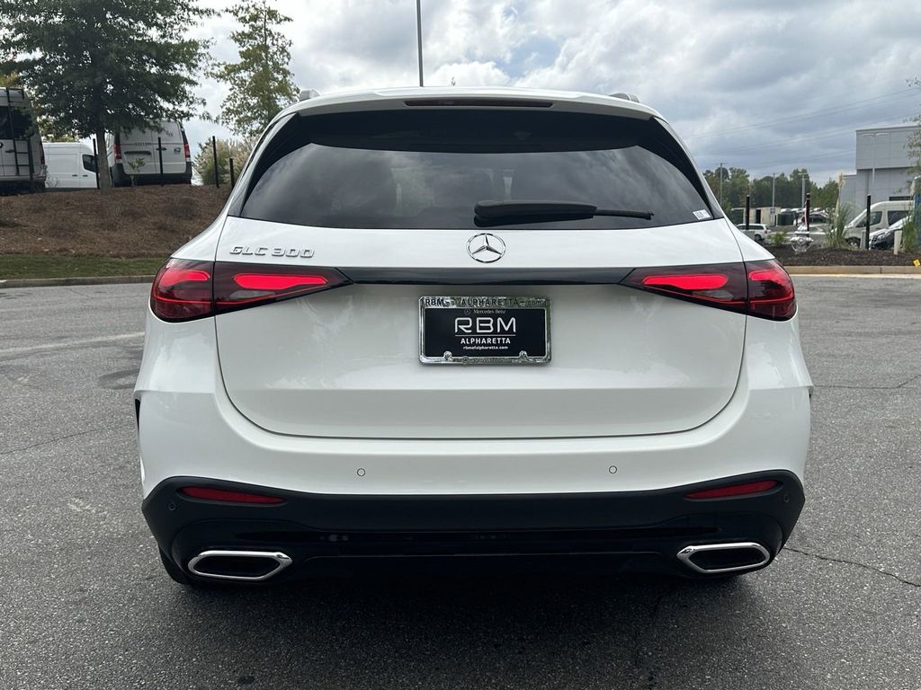 2023 Mercedes-Benz GLC GLC 300 7