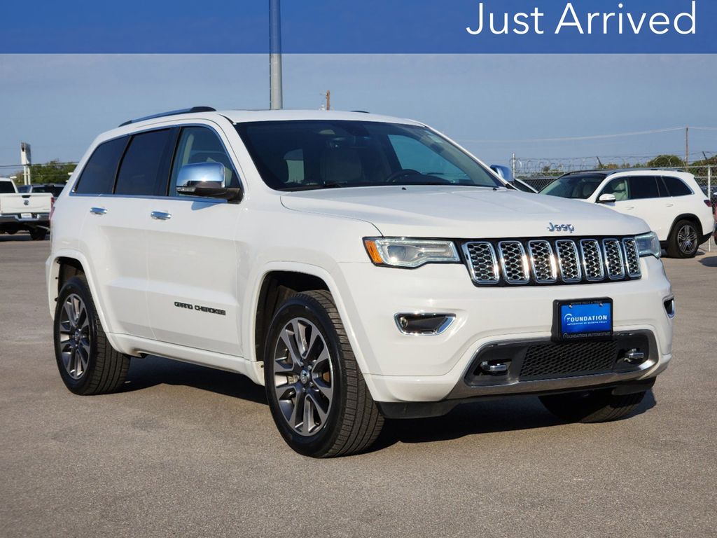 2017 Jeep Grand Cherokee Overland 3