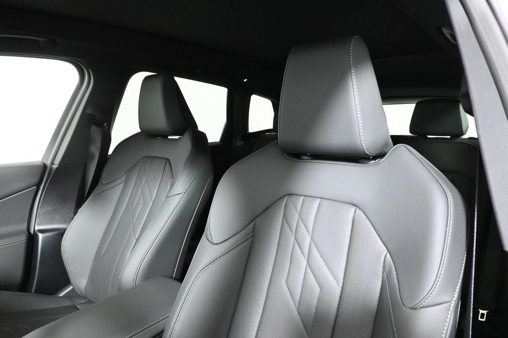 Thumbnail: 2026 BMW X3 - 16