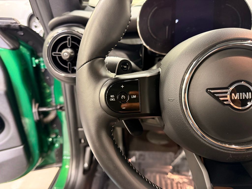 2023 MINI Cooper Base 13