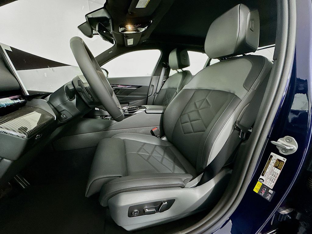 Thumbnail: 2026 BMW 5 Series - 16