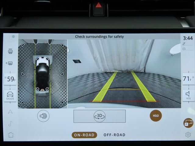 Thumbnail: 2025 Land Rover Discovery Sport - 15