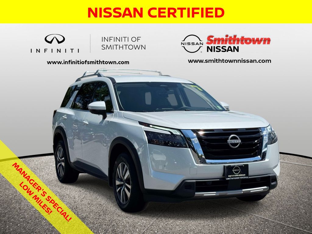 White Pearl 2025 Nissan Pathfinder SUV / Crossover All-Wheel Drive 9-Speed Automatic