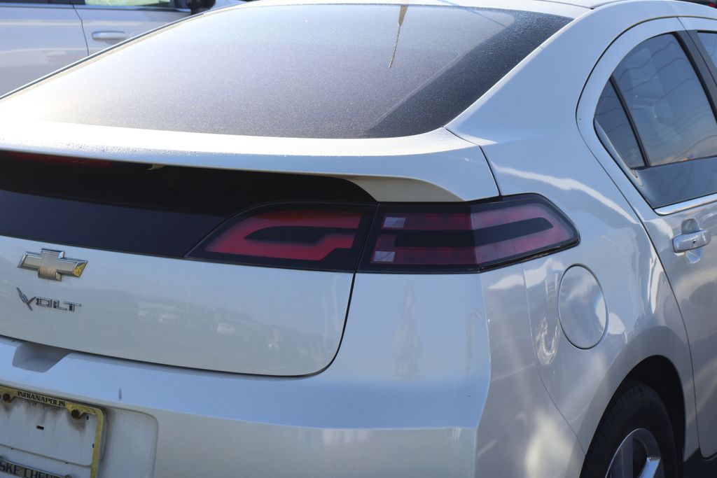 Thumbnail: 2014 Chevrolet Volt - 8