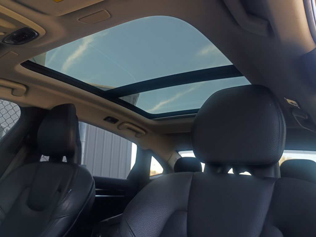 Used Car 2018 Volvo S90  T5 Momentum For Sale Under $15,000 In Austin, Texas