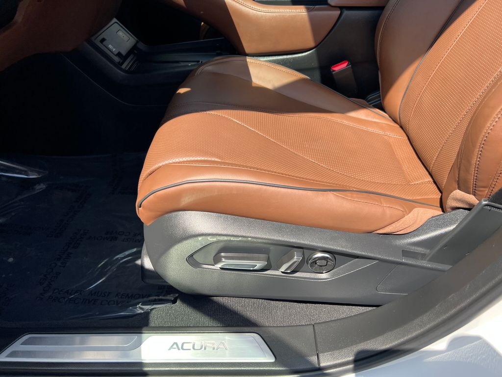 Thumbnail: 2023 Acura RDX - 14