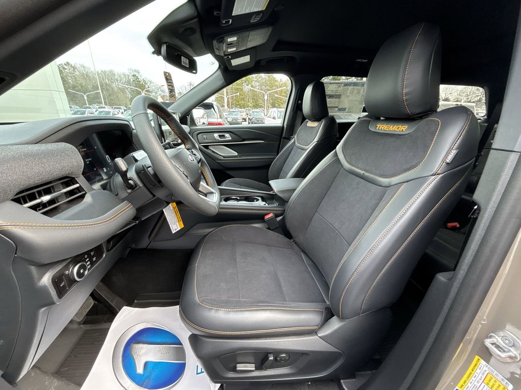 New 2026 Gray Ford Tremor image 13