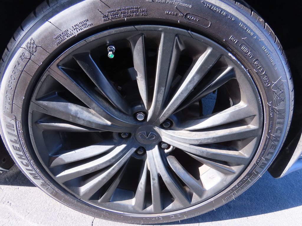 Thumbnail: 2017 INFINITI Q60 - 16