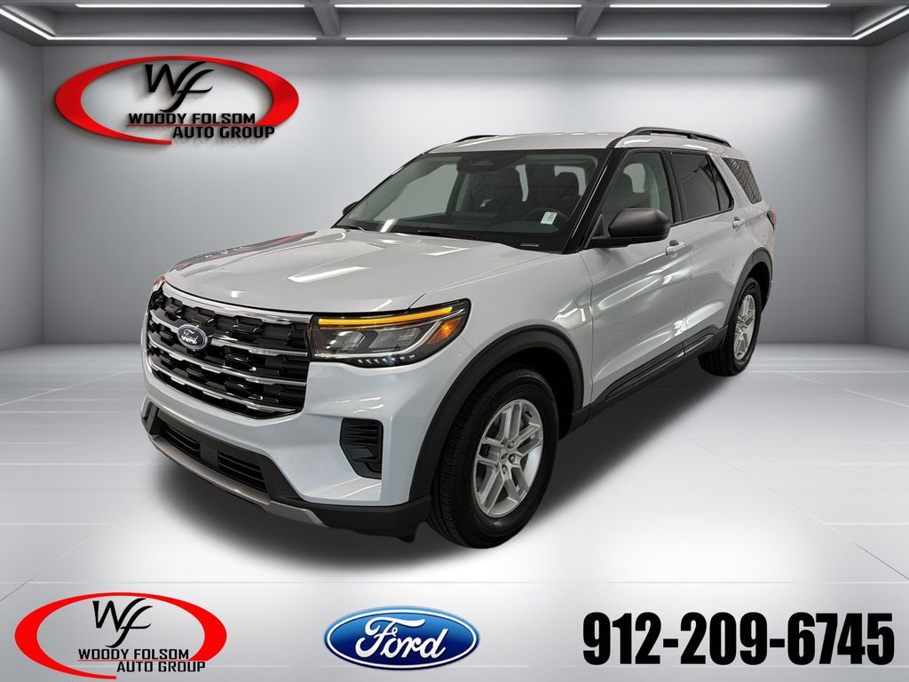 Space White Metallic 2026 Ford Explorer SUV / Crossover Rear-Wheel Drive Automatic